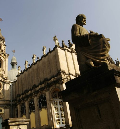 b220b8f7b716081591e54c04a0b08a4a holy trinity cathedral